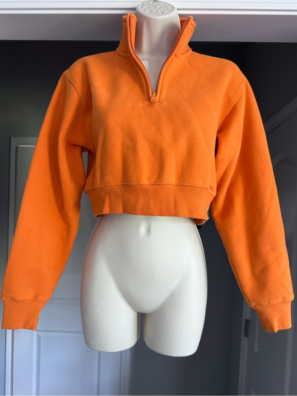 Aritzia TNA Sweatfleece Cropped Quarter Zip XXS Orange Athleisure Luxury